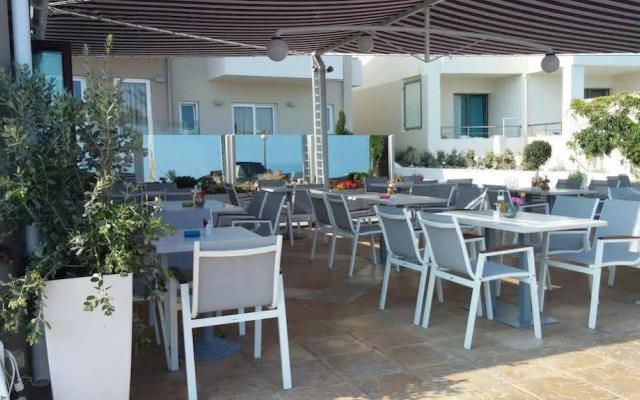 Princess Irini Sea Front ApartHotel
