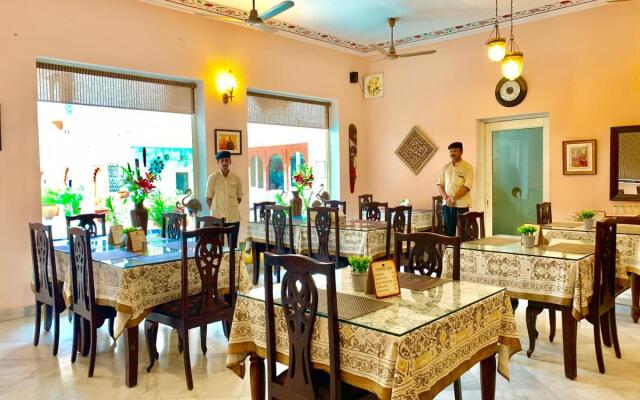 Suryaa Villa - A City Centre Hotel