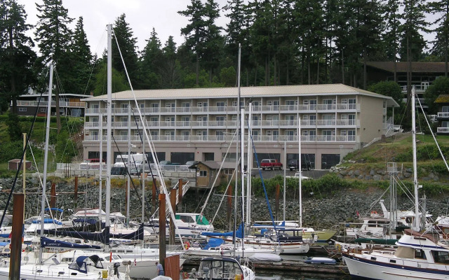 Beach Gardens Resort and Marina