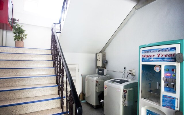 Nida Rooms Suan Kaew Mall 1010