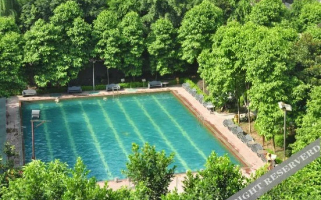 New Orient Hot Spring Hotel