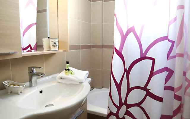 Metaxourghio Boutique Apartment