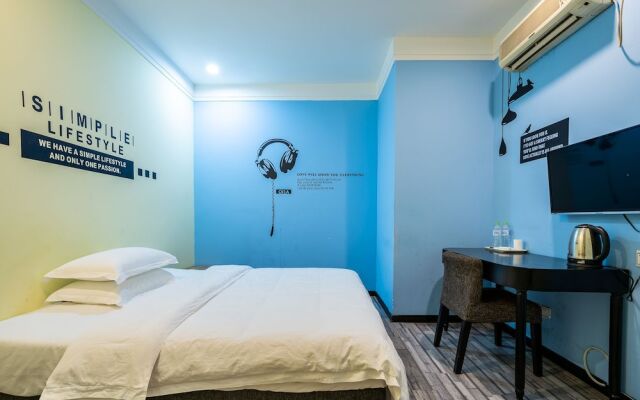 Chongqing Alvin Hotel