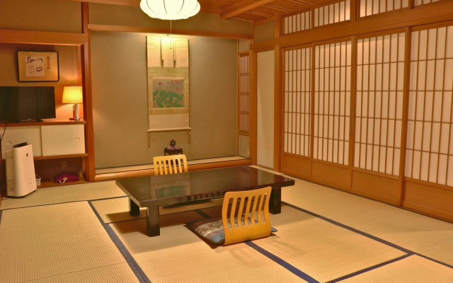 Tsutaya Ryokan