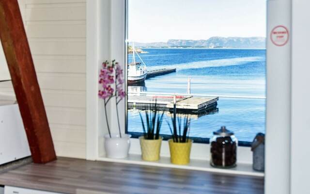 9 Person Holiday Home in Lysøysundet