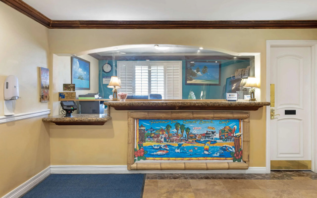Best Western Harbour Inn & Suites Huntington - Sunset Beach