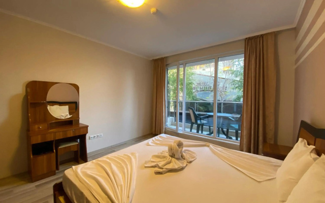 Private Cozy Apartment Admiral Plaza A1
