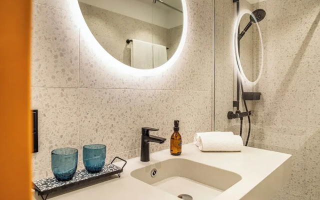 LOGINN Hotel Köln Airport