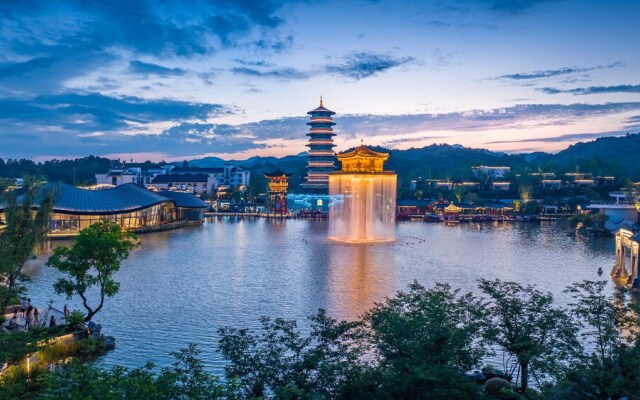 Hotels in Lady Island Resort