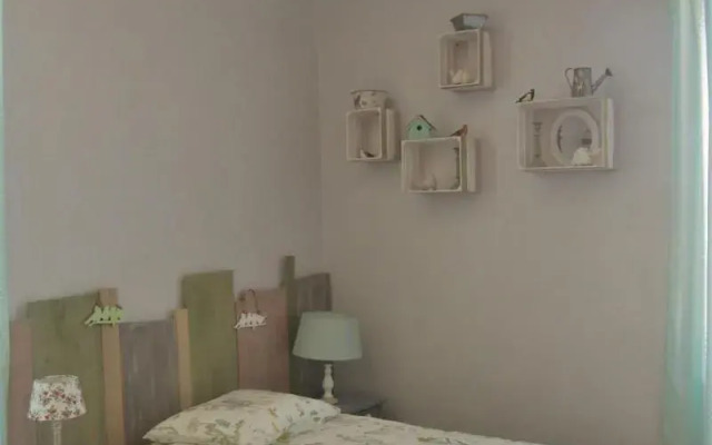 Le Manoir Aux Douves