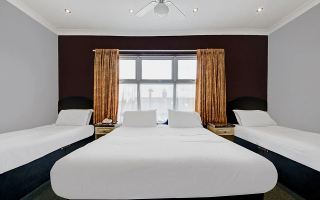 OYO Bostons Manor Hotel, Hanwell London