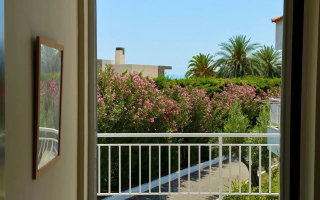 Sonia's House with Garden