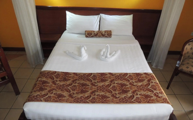Hennessis Hotel