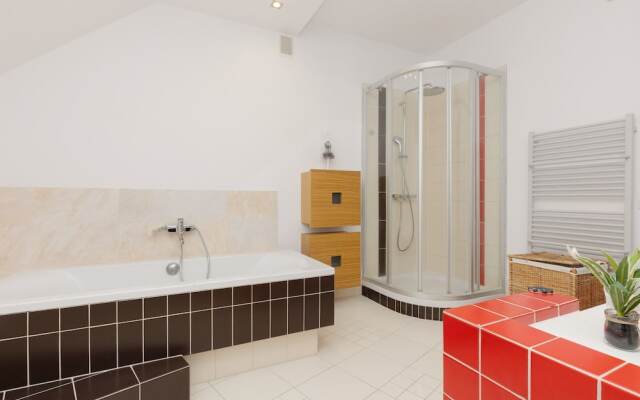 4-bedroom House in Warsaw by Renters