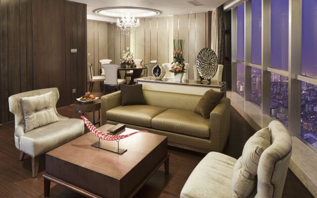 Grandskylight Hotel