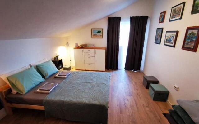 Newly Renovated 3 Bedroom Holiday House O'Live