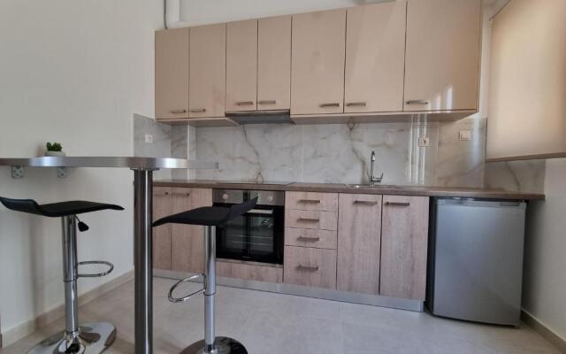 Chrysanthe's Apartments Νο3