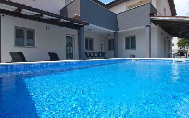 Apartment 1670