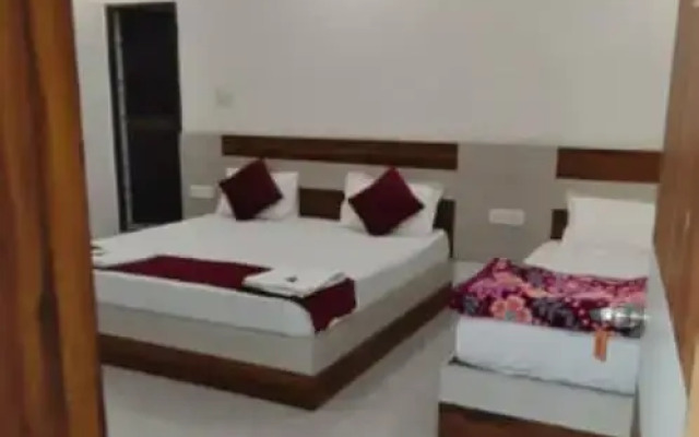 Goroomgo Mateshwari Palace Ayodhya