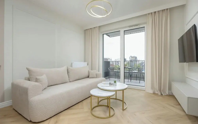Żupnicza Apartment Warsaw by Renters