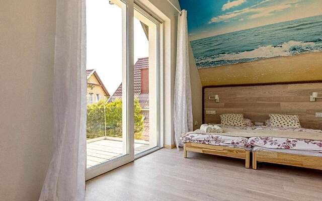 Seaview House with fireplace