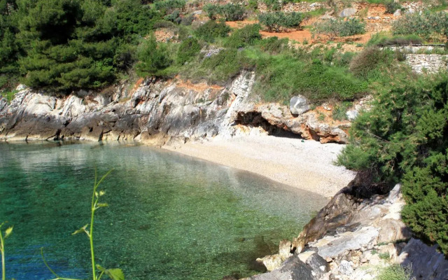 Seaside secluded apartments Cove Tvrdni Dolac, Hvar - 4008