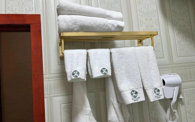 Sultan Kyzyl-Kia (Султан Кызыл-Кия)