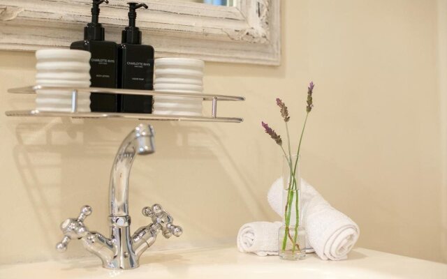 Villa Coloniale Schumacher Luxury Retreat