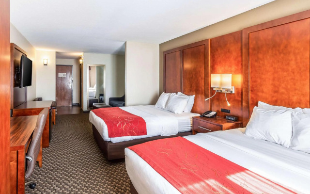 Comfort Suites Escanaba West