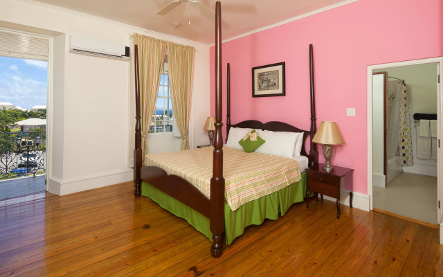 Savannah Beach Club Hotel