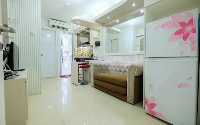Comfy 2BR Bassura City Apartment Near Bassura Mall