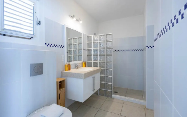 Ocean Whisper Villa in Sint Willibrordus