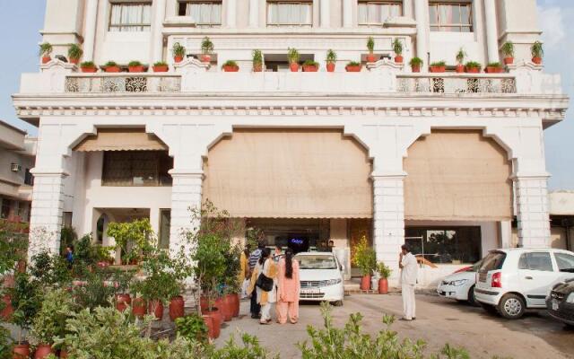 Hotel Amar Vilas Indore