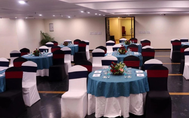 Le Lac Sarovar Portico Ranchi