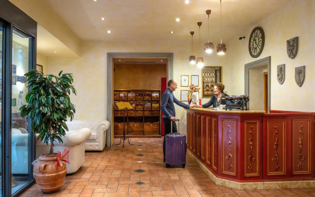 Hotel Alba Palace