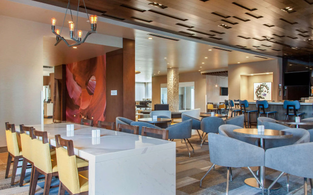 Cambria Hotel Phoenix Chandler - Fashion Center