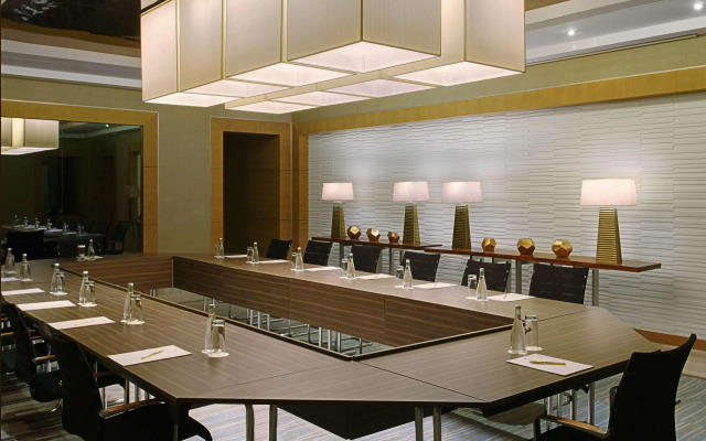 DoubleTree by Hilton Riyadh - Al Muroj Business Gate