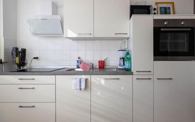 Parkside City Apartments No16