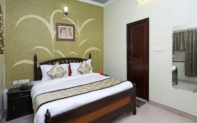 OYO 11312 Hotel Aero Capitol