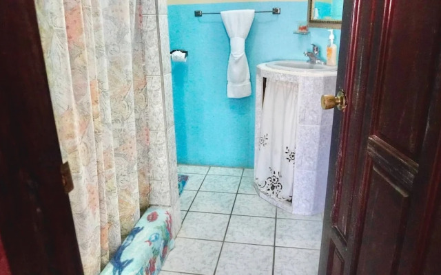 See Belize Waterside Sea View 2-bedroom Apartment w Balcony, Pool & Deck 2nd FL