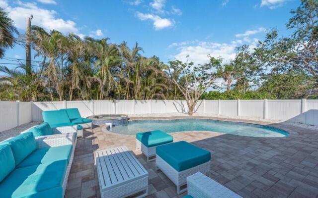 Close to Vanderbilt Beach home!