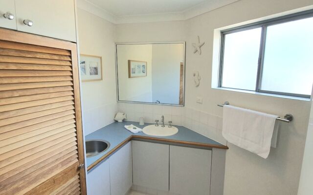 Scarborough Beach Front Resort - Shell Four
