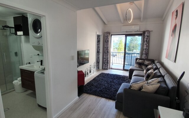 West Beach Lagoon 211 – Great Views