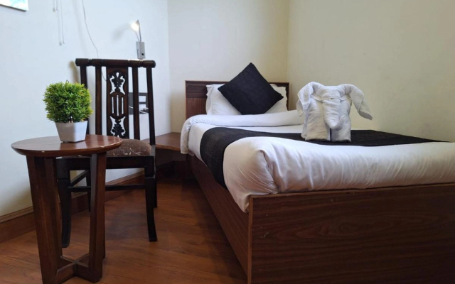 M Hotel & Restaurant