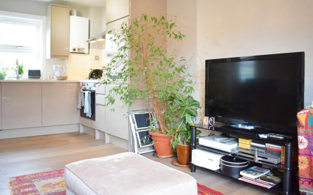 Whitechapel Modern Studio Flat
