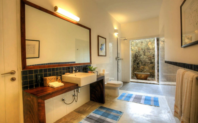 Villa Saffron Hikkaduwa