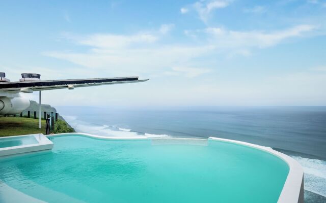 Private Jet Villa