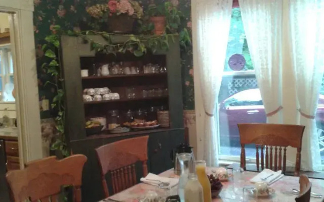 Betsy's Bed & Breakfast