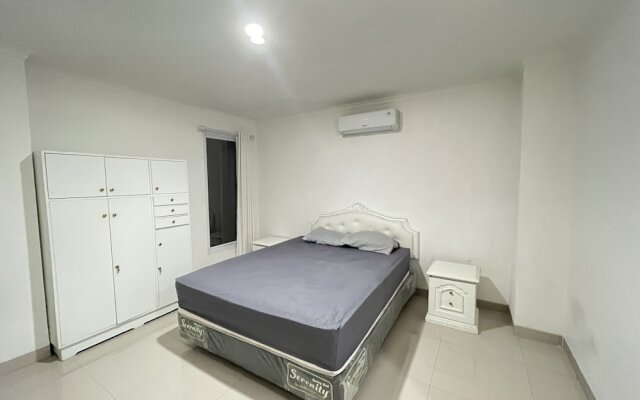 OYO 93721 RuPA Near LRT Velodrome 2 Rawamangun
