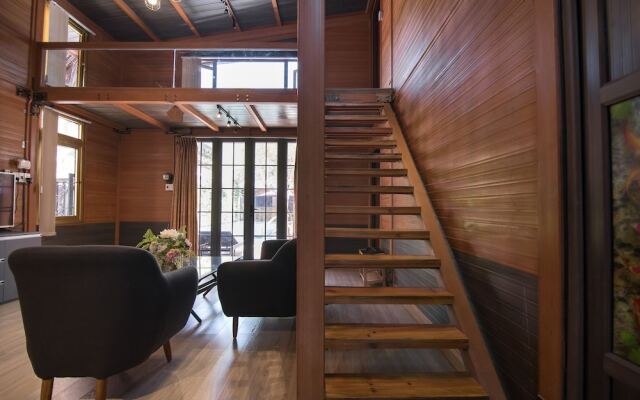 Tropical Forest Hostel & Apartments